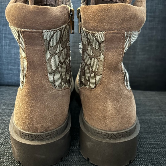 COACH CITYSOLE LACE UP BOOT IN SIGNATURE JACQUARD - Picture 5 of 10